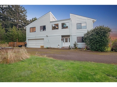 3513 Nw Hidden Lake Dr, Waldport, OR