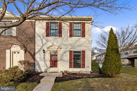 6 Drewes Ct, Lawrence Township, NJ