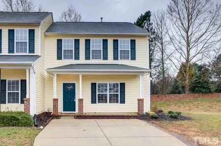 226 Cline Falls Dr, Holly Springs, NC