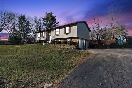 35 Green Acres Dr, Georgetown, OH