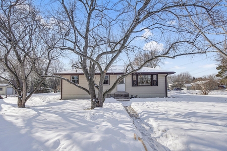 4810 108th Ave, Circle Pines, MN