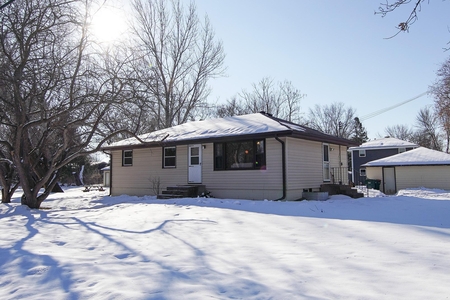 4810 108th Ave, Circle Pines, MN