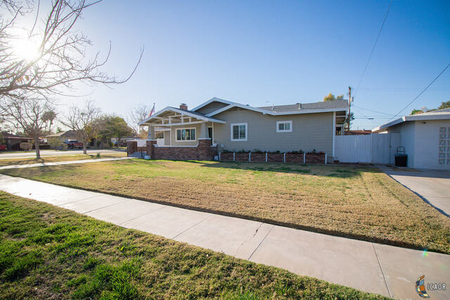 506 W 7th St, Holtville, CA