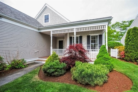 42 Turnberry Rd, Buzzards Bay, MA