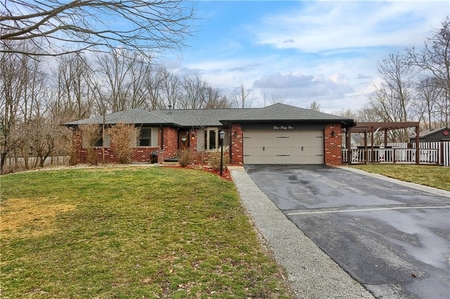 341 Green Hills Ct, Greenwood, IN