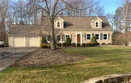 1429 Bell Rd, Chagrin Falls, OH