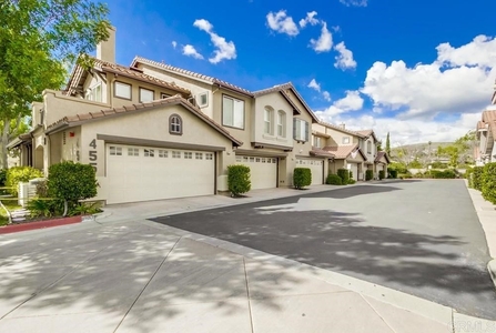 455 Whispering Willow Dr, Santee, CA