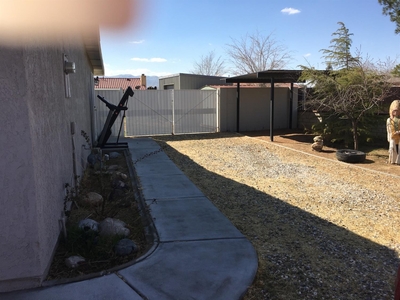 21455 Lone Eagle Rd, Apple Valley, CA