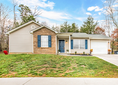 2406 Woods Smith Rd, Knoxville, TN