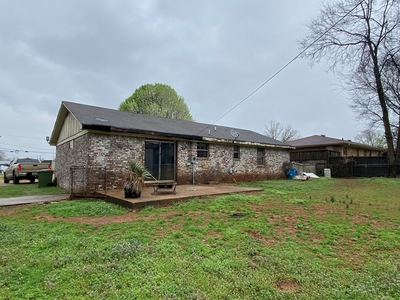 1002 Highland Ave, Muscle Shoals, AL