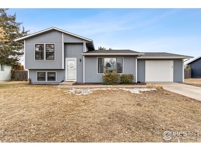 2913 Swing Station Way, Fort Collins, CO
