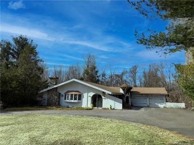 181 Dunn Rd, Coventry, CT