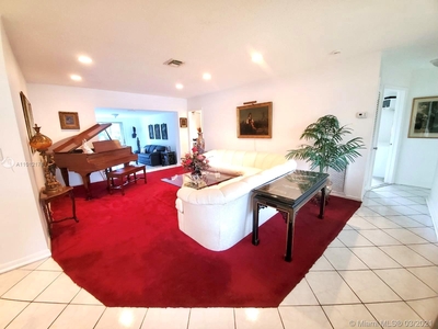 2616 Nw 6th Ter, Wilton Manors, FL