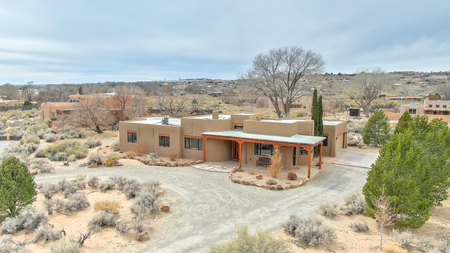 535 Mission Valley Rd, Corrales, NM