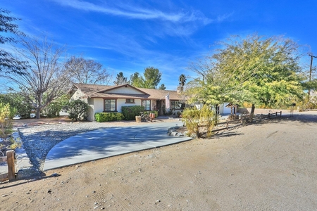 19095 Munsee Rd, Apple Valley, CA