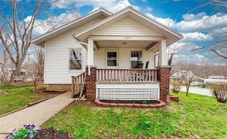 220 S Armstrong St, Pleasant Hill, MO