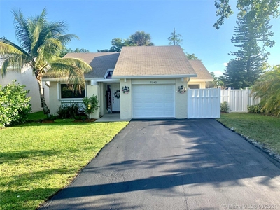 7342 Nw 38th Pl, Coral Springs, FL