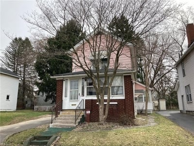 131 Leslie Ave, Niles, OH