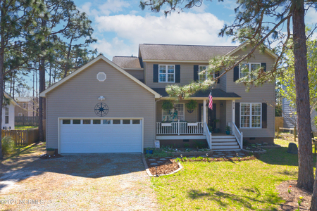 936 N Shore Dr, Southport, NC