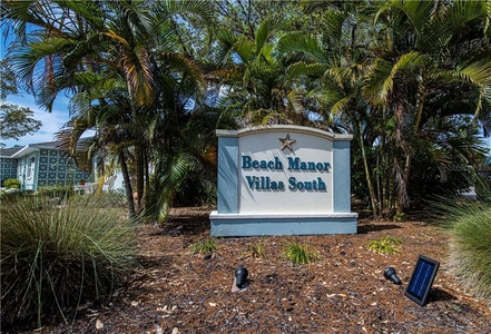 1019 Beach Manor Ctr, Venice, FL