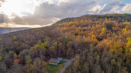 5425 Valley View Hwy, Whitwell, TN