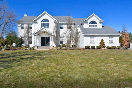 11 Sweetgum Ln, Miller Place, NY