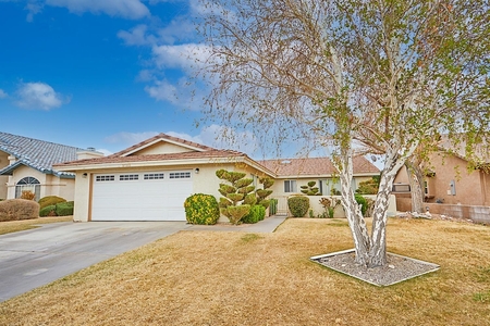 27269 Silver Lakes Pkwy, Helendale, CA