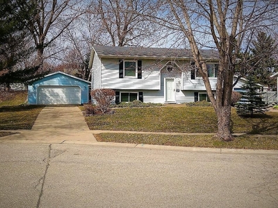 4509 21 1/2 Ave, Rochester, MN