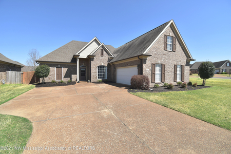 3400 Valley Crest Dr, Southaven, MS