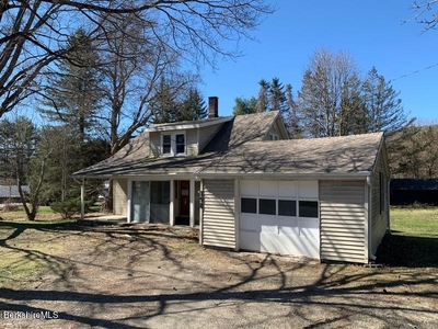 158 S State Rd, Cheshire, MA