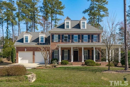 3105 Canopy Woods Dr, Apex, NC