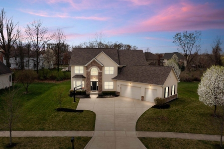 8486 Rutherford Estates Dr, Powell, OH