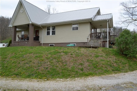 873 Clay Rd, Spencer, WV