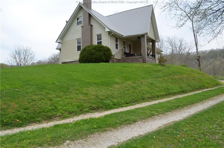873 Clay Rd, Spencer, WV