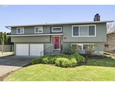 638 Sw Cherry Park Rd, Troutdale, OR