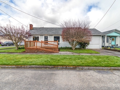 615 S 5th Ave, Kelso, WA