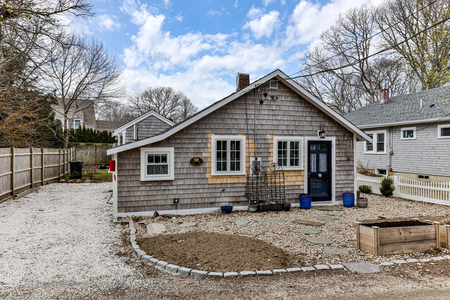 44 Blossom Ave, Osterville, MA