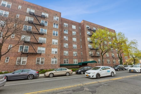 75-10 Yellowstone Blvd, Queens, NY