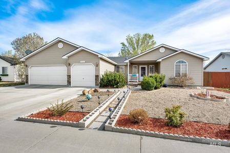 1061 Nw Pintail St, Mountain Home, ID