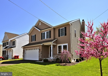 226 Maple St, Warminster, PA