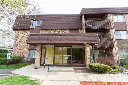940 E Old Willow Rd, Prospect Heights, IL