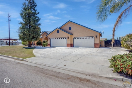 2601 Stagecoach St, Bakersfield, CA