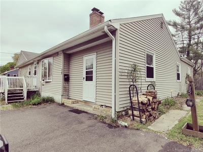 12 Ganny Ter, Enfield, CT