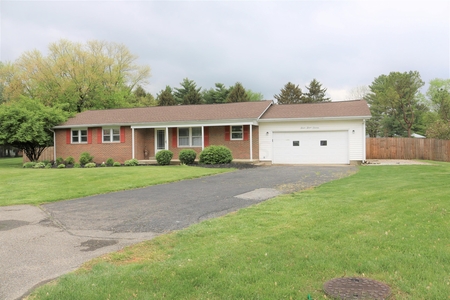 557 Mapleview Ln, Circleville, OH