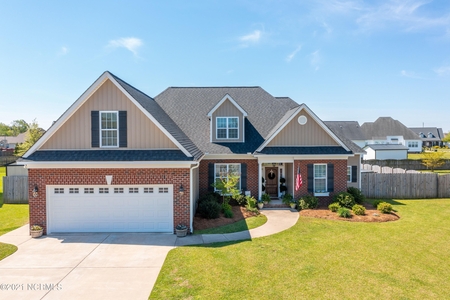 380 Windmill Dr, Winterville, NC