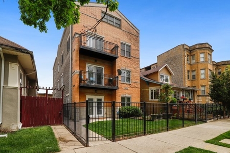 4835 N Springfield Ave, Chicago, IL