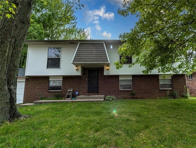409 Anita Dr, Fairview Heights, IL