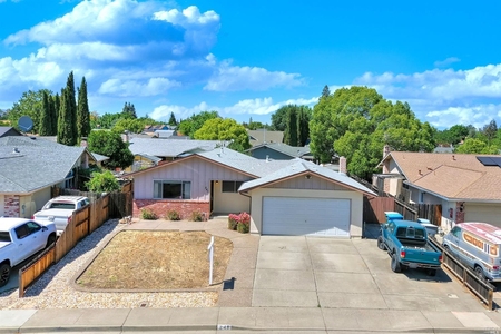 241 Fairview Dr, Vacaville, CA