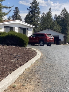 19553 Apache Rd, Bend, OR
