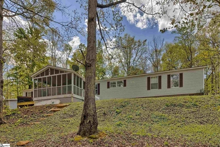 131 View Point Rd, Pickens, SC